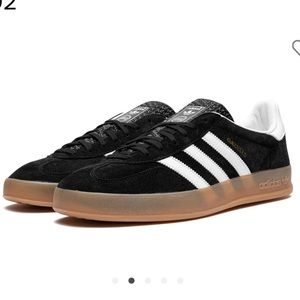 Adidas Gazelle Indoor/ Black & White/ Women Size 9 (fits more like a 9.5 or 10)